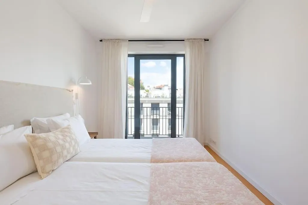 For The City Lovers- Downtown Lisbon- Free Parking Apartment